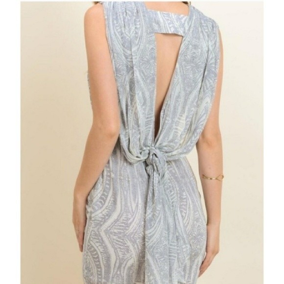 Dress Forum Deep Plunge Dress - Picture 2 of 6